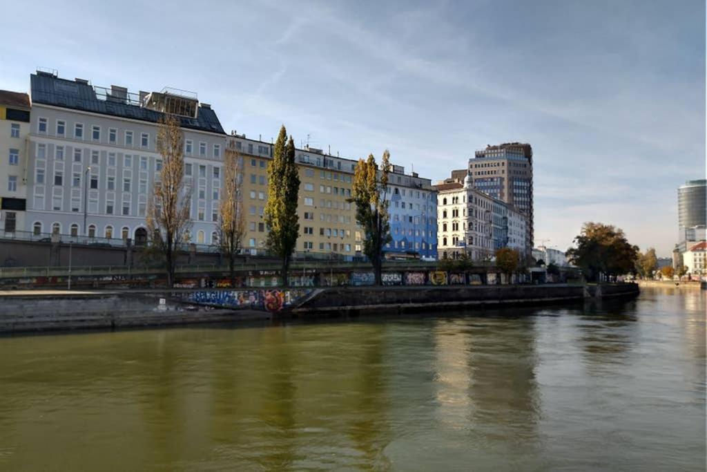 Family Apartment With Two Bathrooms Near To City Center Виена Екстериор снимка